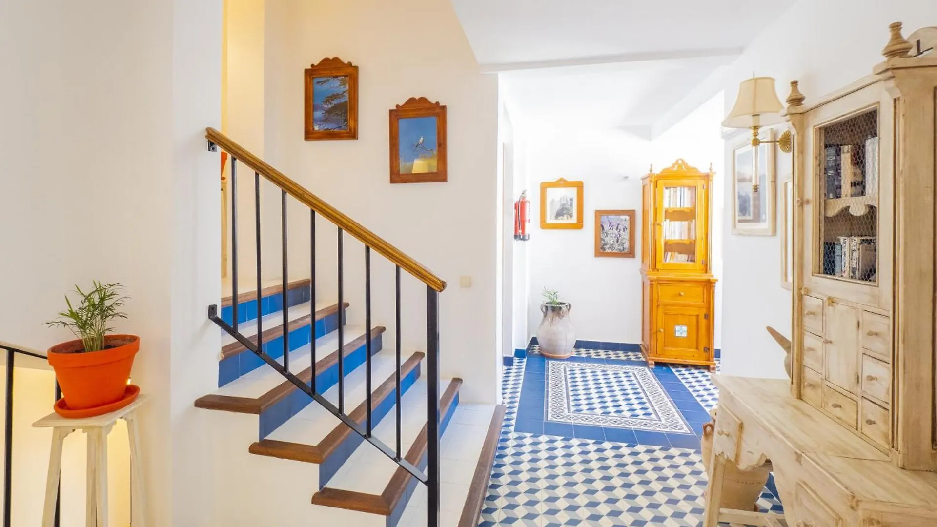 Guest house Cubo'S Hostal La Plaza Room 102 With Breakfast Tolox
