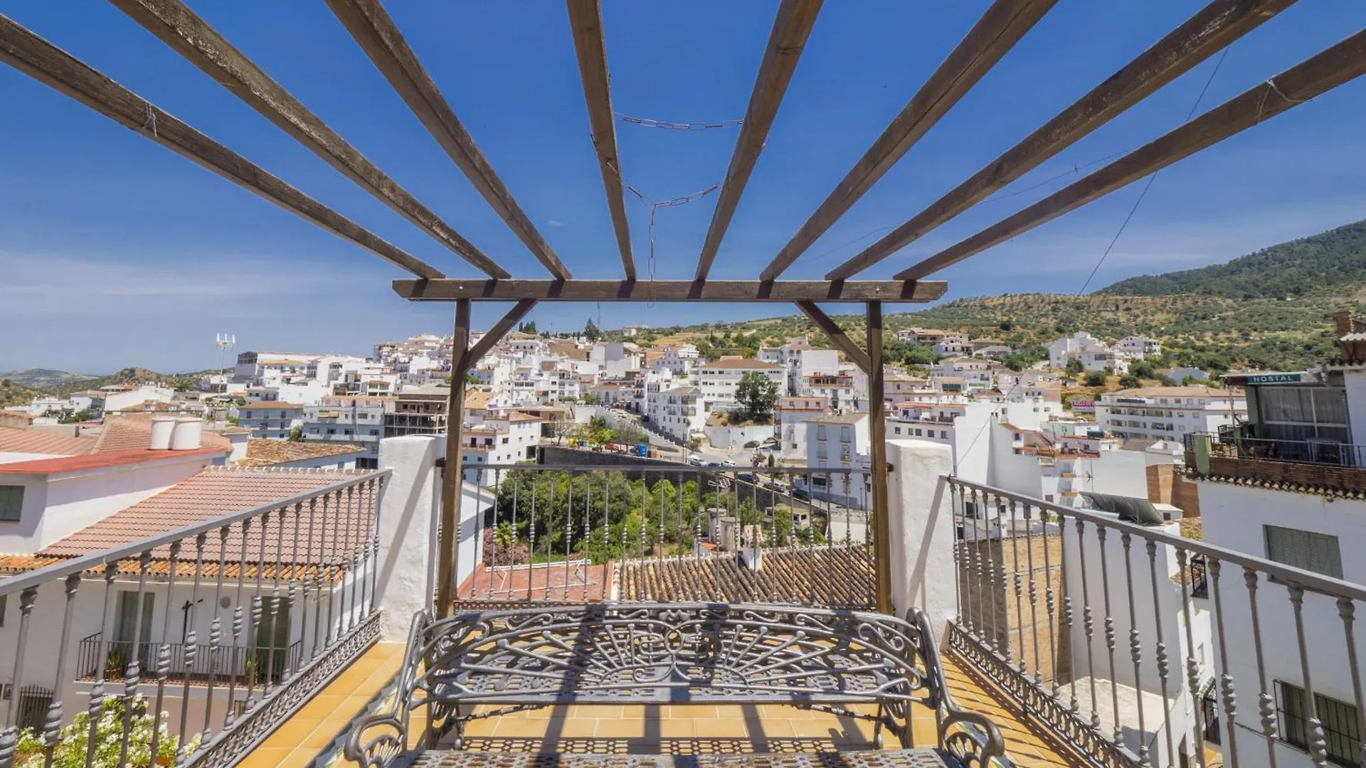 Guest house Cubo'S Hostal La Plaza Room 102 With Breakfast Tolox Spain