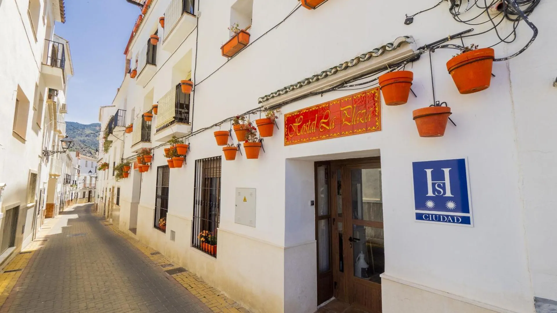 Cubo'S Hostal La Plaza Room 102 With Breakfast Tolox Spain